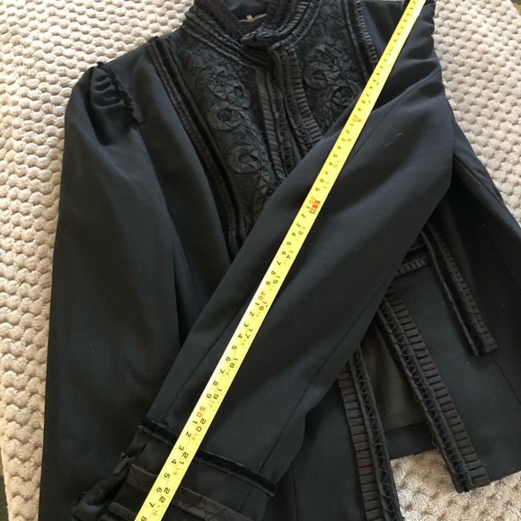 Blazer - Picture 7 of 8